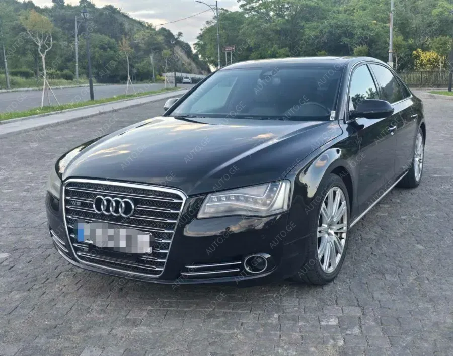Audi A8 2013 — photo 2