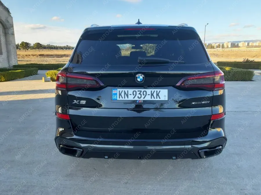 BMW X5 2022 — photo 2