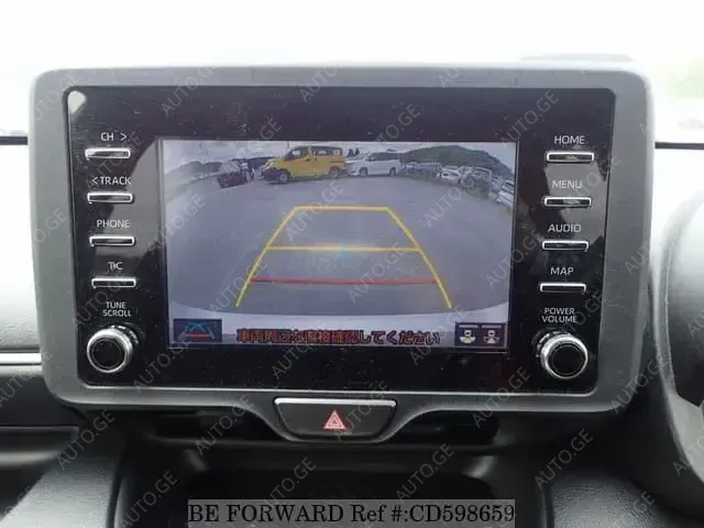 Toyota Yaris 2021 — photo 2