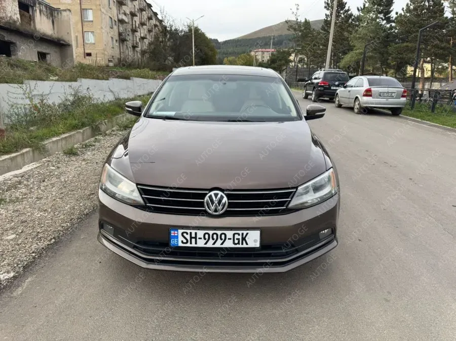 Volkswagen Jetta 2015 — photo 2