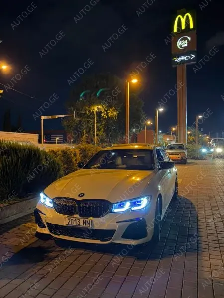 BMW 330 2022 — photo 2