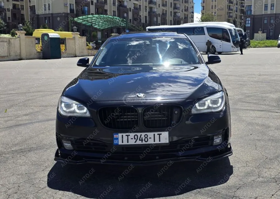 BMW 750