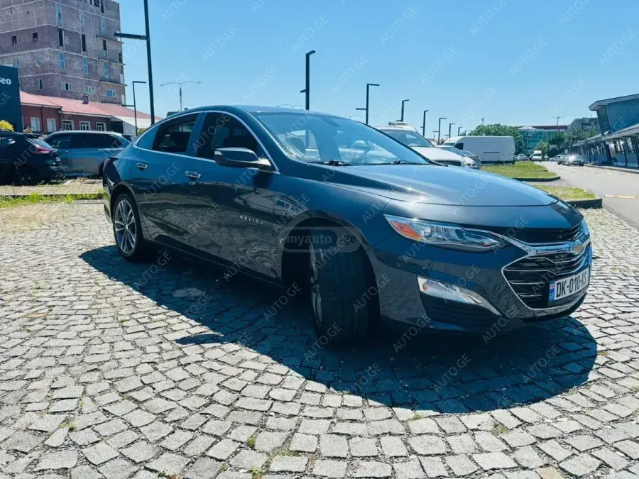 Chevrolet Malibu 2019 — photo 2