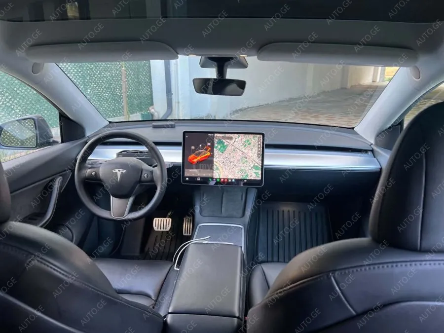 Tesla Model Y 2021 — photo 2