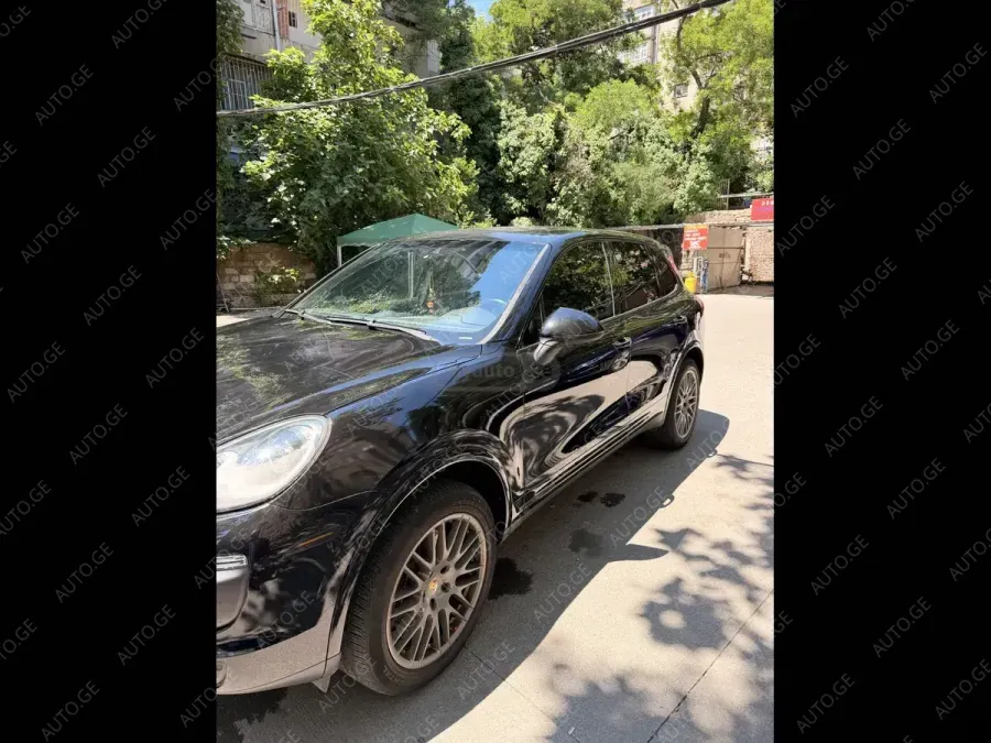 Porsche Cayenne 2017 — photo 2