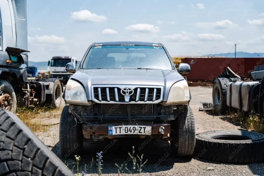 Toyota Prado 2009 — photo 2