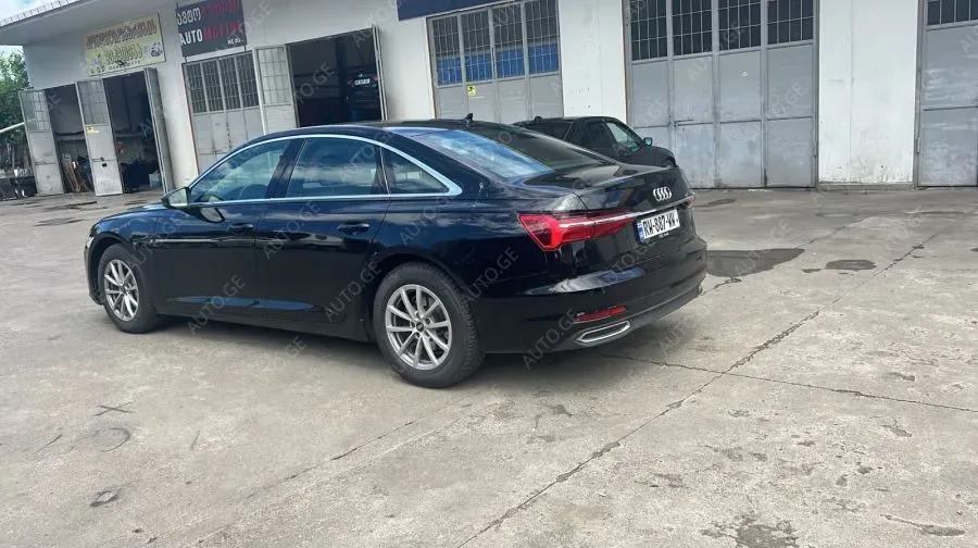 Audi A6 2022 — photo 2