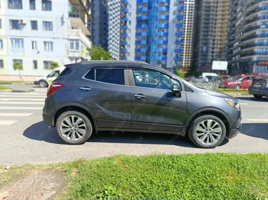 Buick Encore 2017 — photo 2