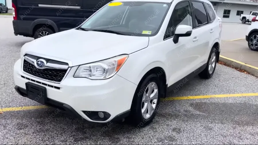 Subaru Forester 2015 — photo 2