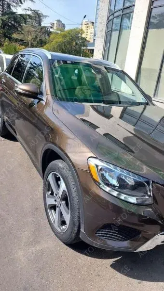Mercedes-Benz 300-Glc 2016 — photo 2