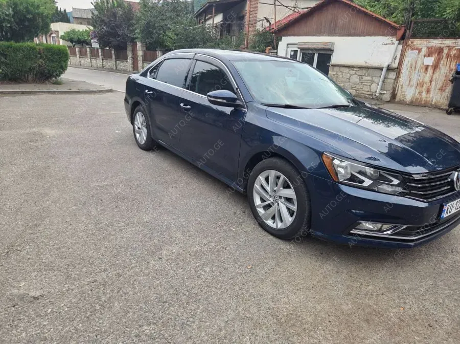 Volkswagen Passat 2018 — photo 2