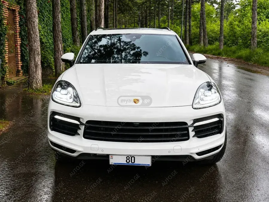 Porsche Cayenne 2023 — photo 2