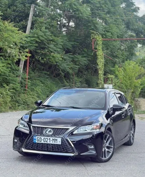 Lexus Ct-200H