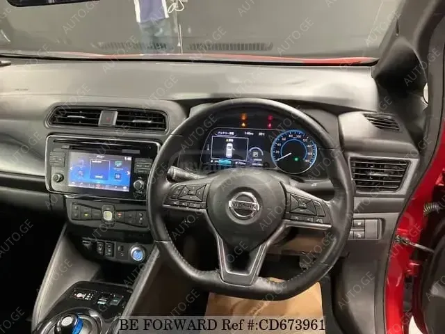 Nissan Leaf 2019 — photo 2