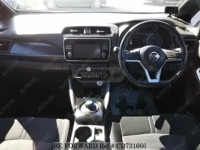 Nissan Leaf 2017 — photo 2