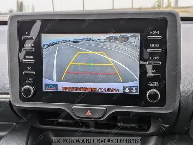 Toyota Yaris 2020 — photo 2
