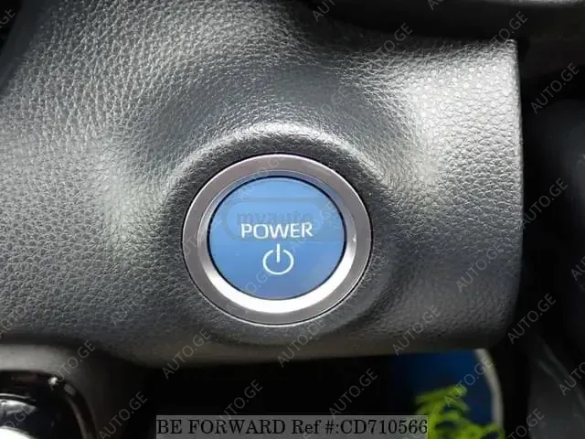 Toyota Yaris 2020 — photo 2