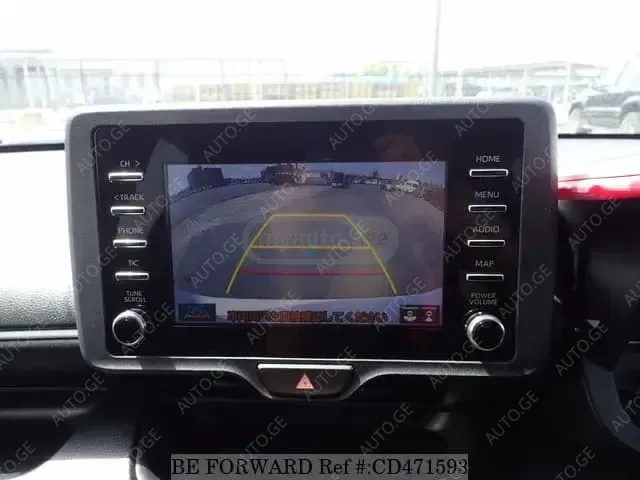 Toyota Yaris 2021 — photo 2
