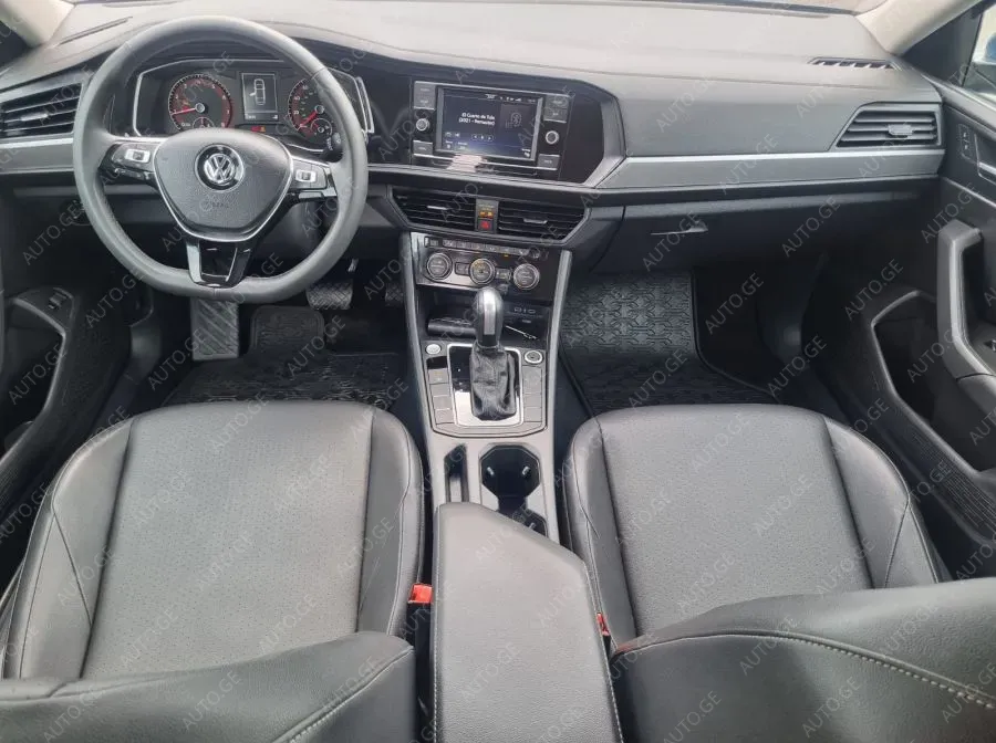 Volkswagen Jetta 2020 — photo 2
