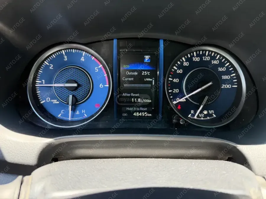 Toyota Fortuner 2022 — photo 2