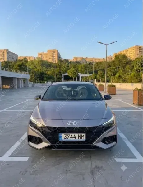 Hyundai Elantra