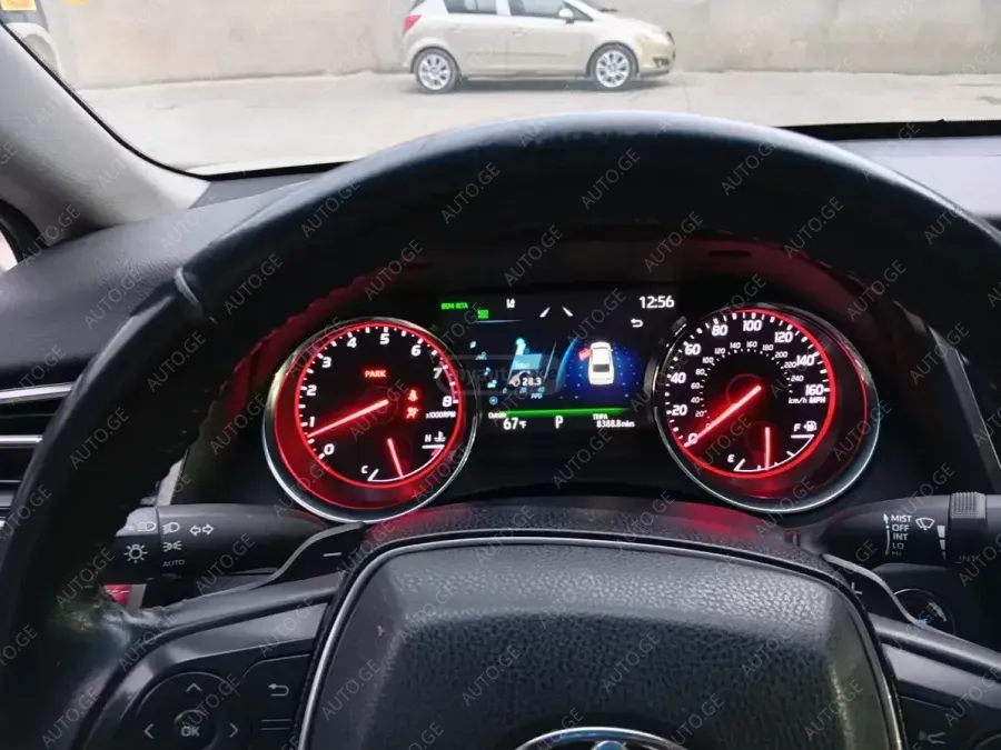 Toyota Camry 2019 — photo 2