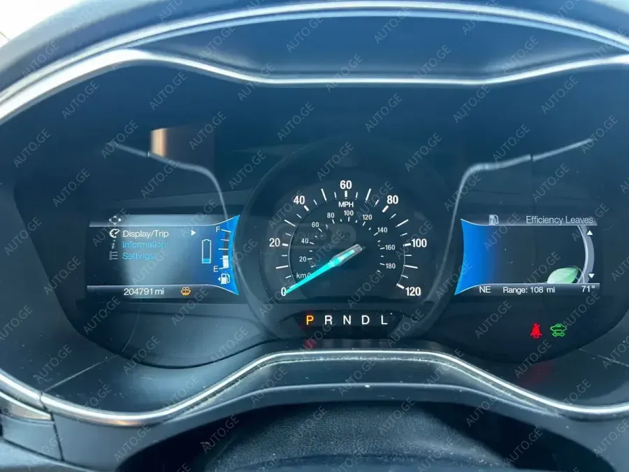 Ford Fusion 2017 — photo 2