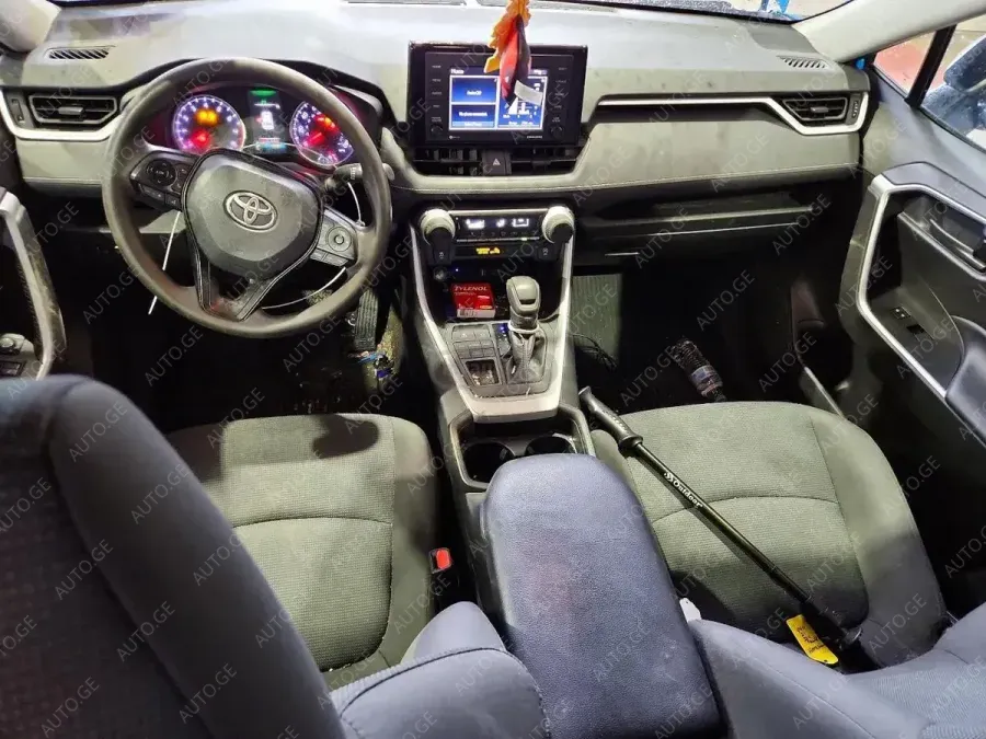 Toyota RAV4 2021 — photo 2
