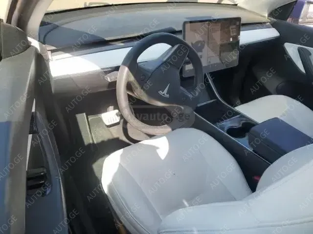 Tesla Model Y 2020 — photo 2