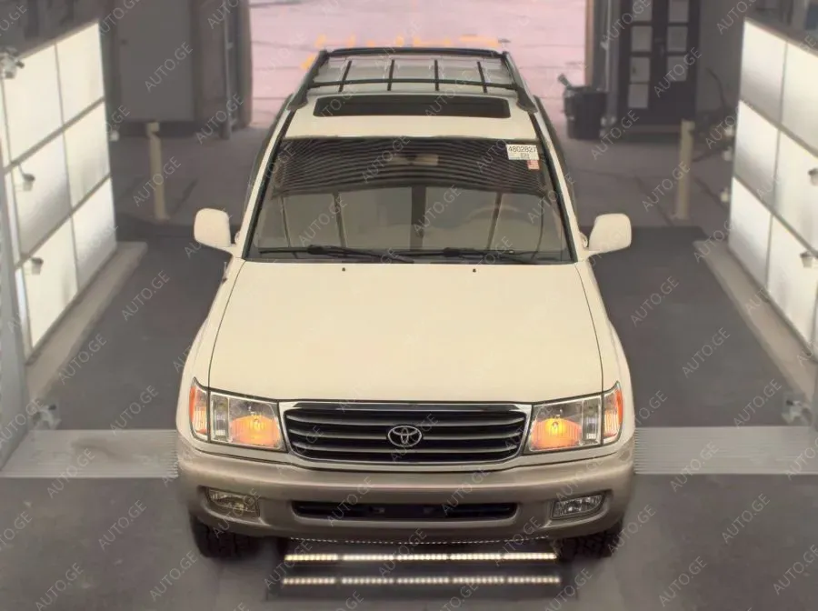 Toyota Land Cruiser 2000 — photo 2