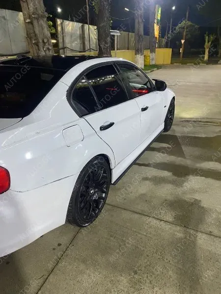 BMW 328 2011 — photo 2