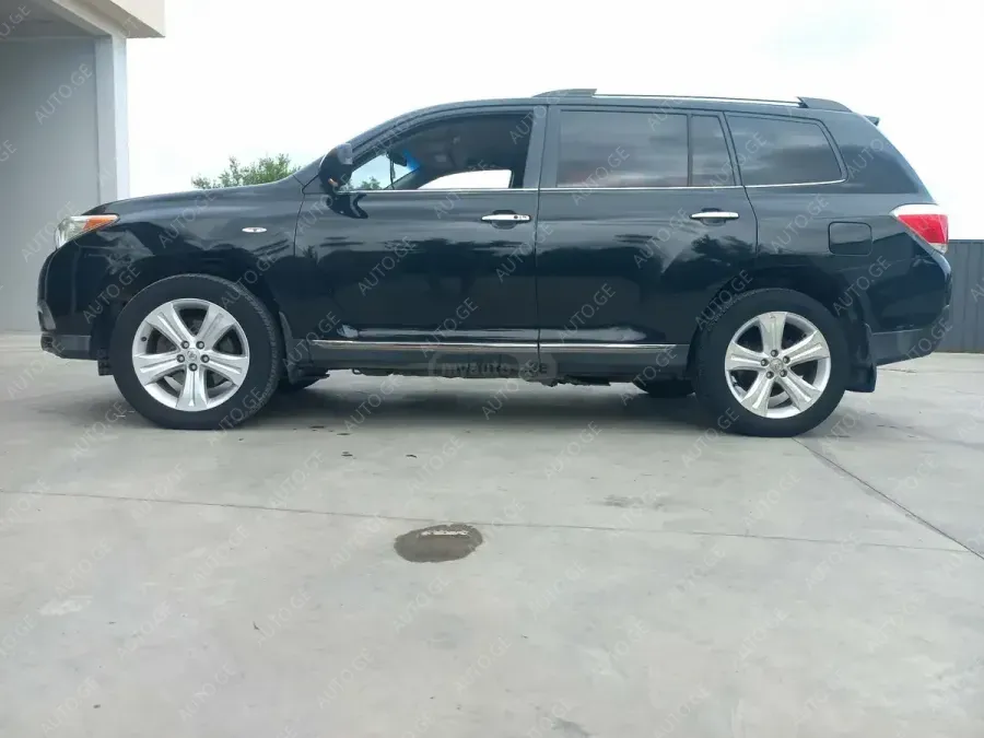 Toyota Highlander 2012 — photo 2
