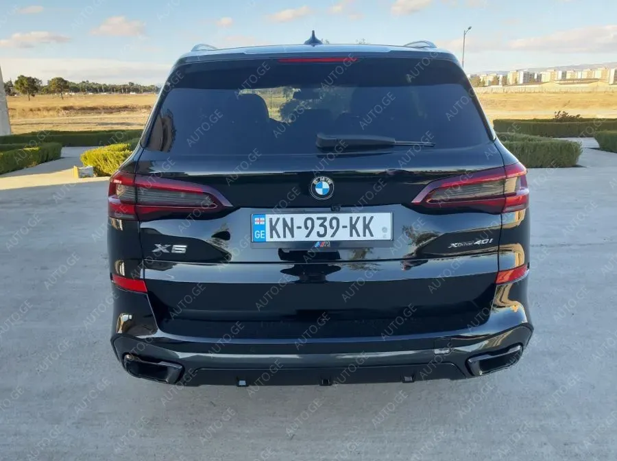 BMW X5 2022 — photo 2