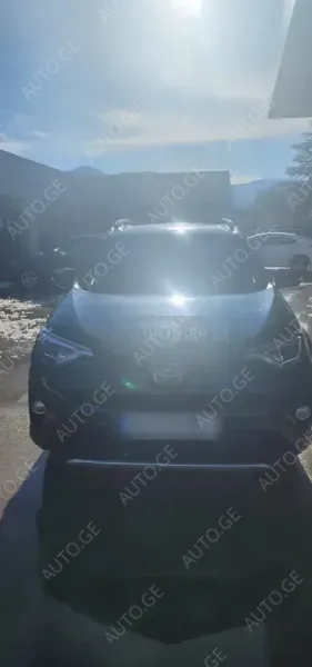Toyota RAV4 2017 — photo 2