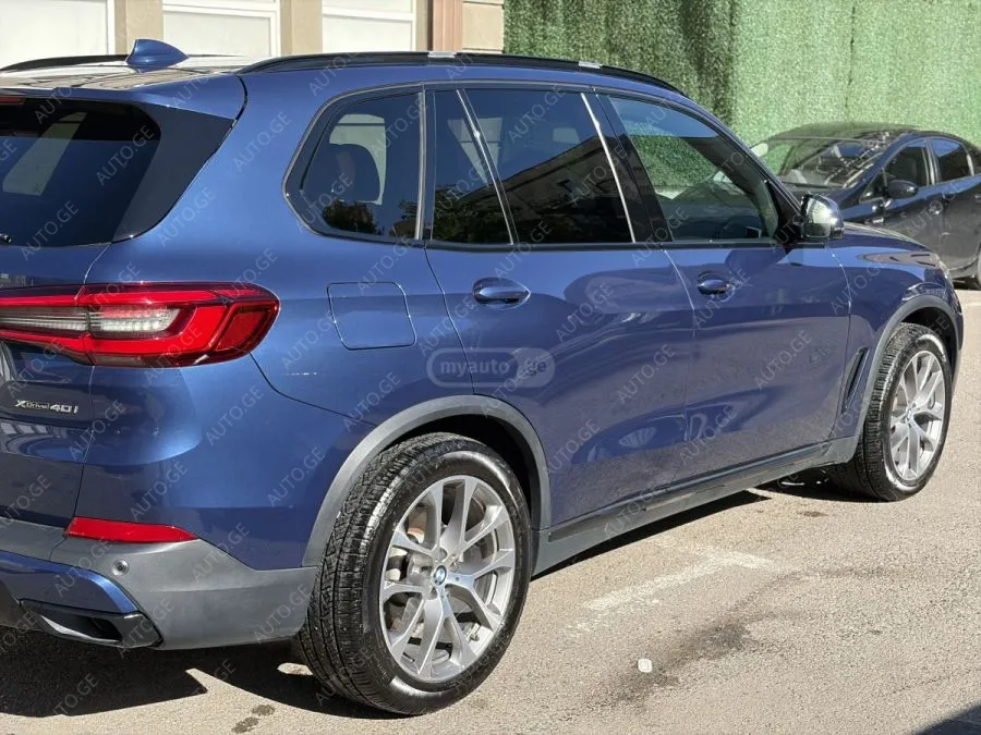BMW X5 2019 — photo 2