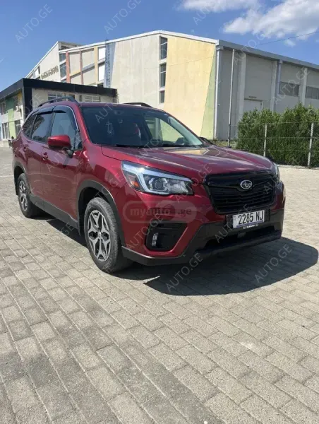 Subaru Forester 2019 — photo 2