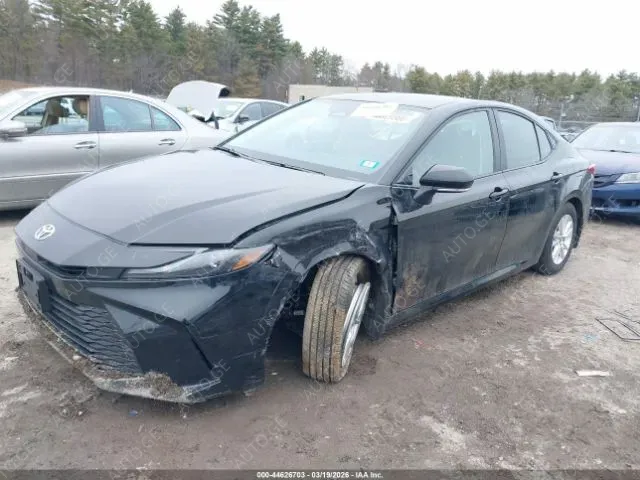 Toyota Camry 2025 — photo 2