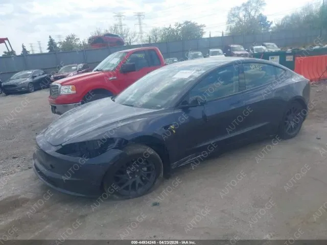 Tesla Model-3-Tesla 2025 — photo 2