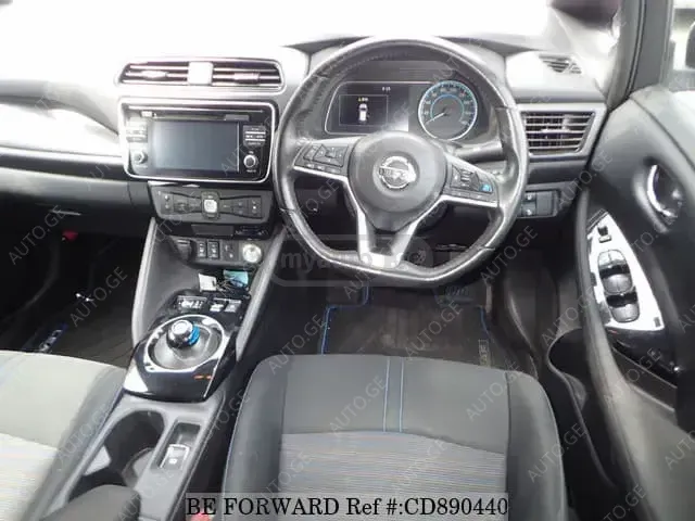 Nissan Leaf 2019 — photo 2