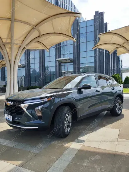 Chevrolet Trax 2025 — photo 2