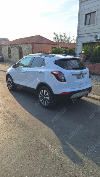 Buick Encore 2020 — photo 2