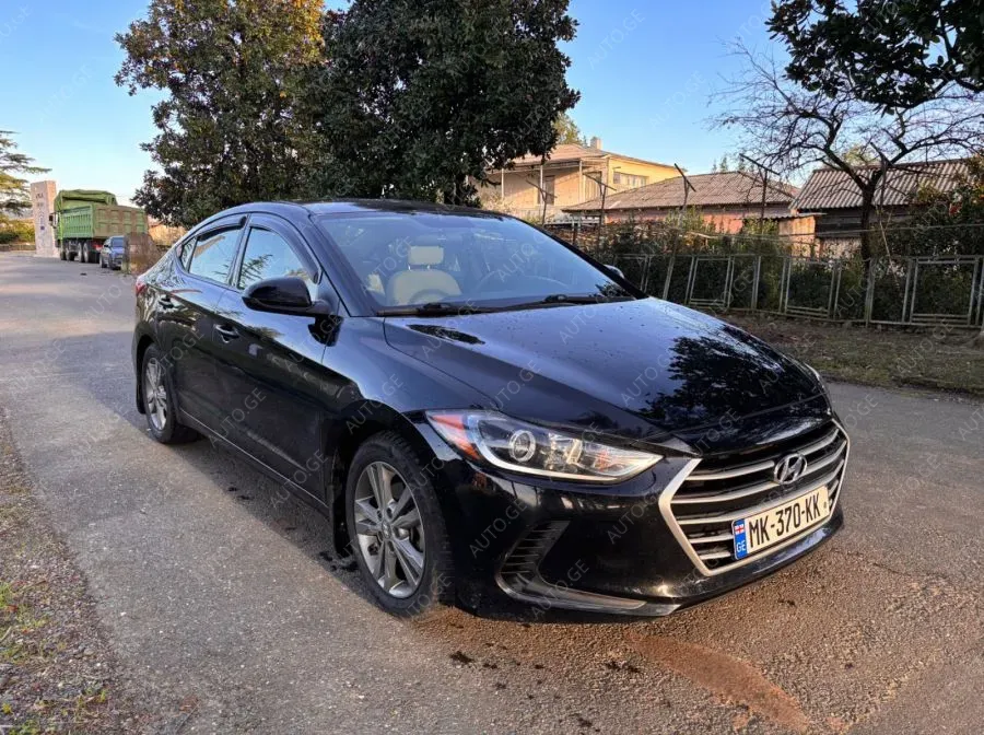 Hyundai Elantra 2017 — photo 2