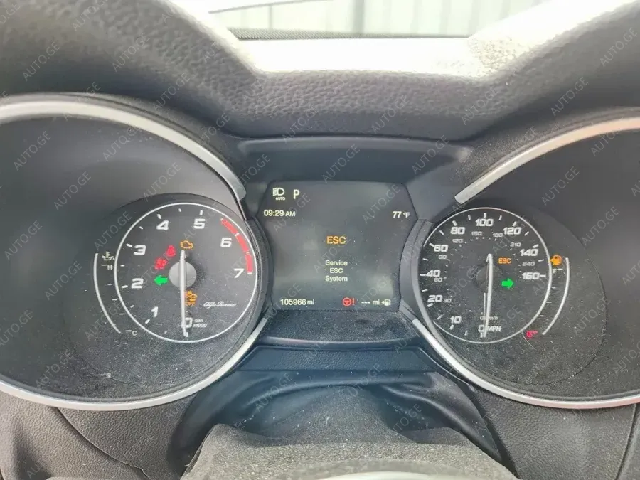 Alfa Romeo Stelvio 2021 — photo 2