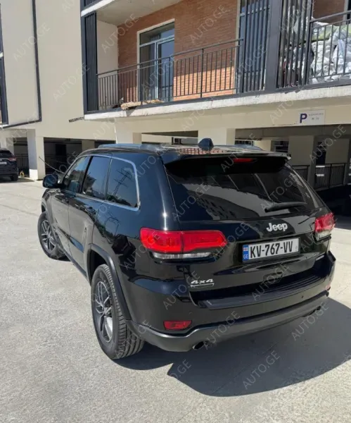 Jeep Cherokee 2018 — photo 2
