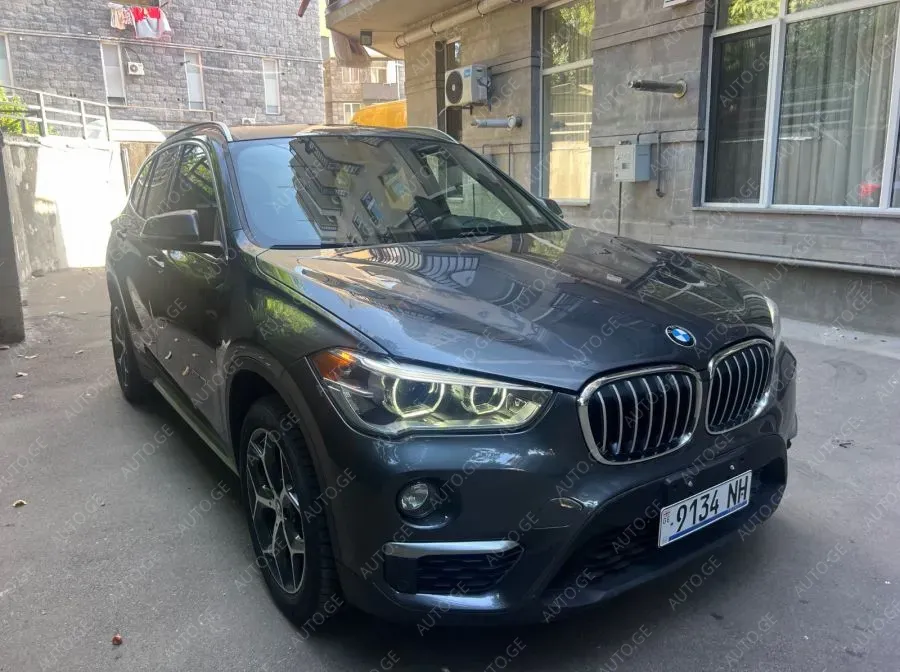 BMW X1 2017 — photo 2