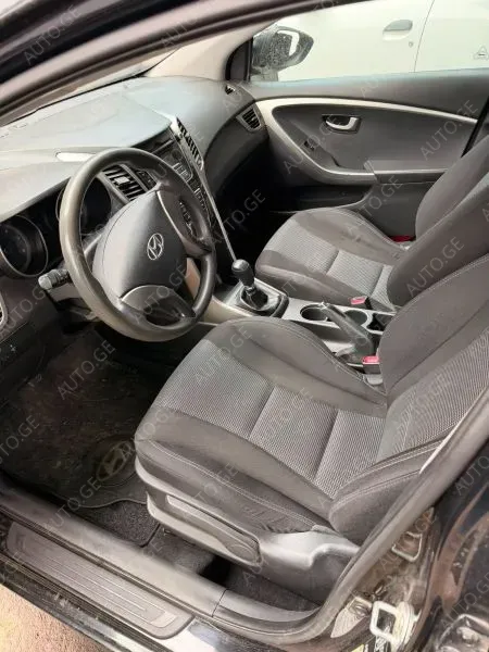 Hyundai i30 2012 — photo 2