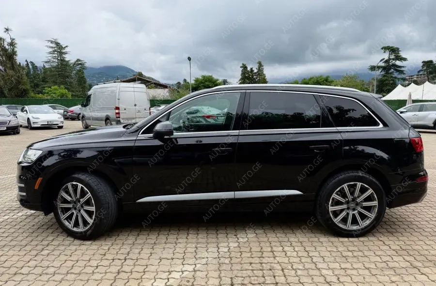 Audi Q7 2018 — photo 2