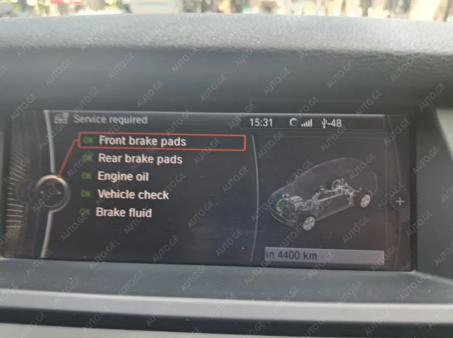BMW X5 2010 — photo 2