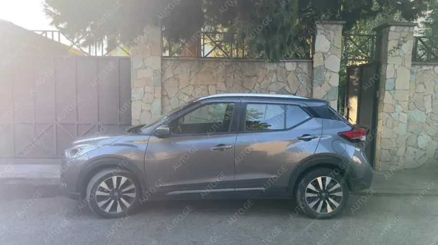 Nissan Kicks-Sr