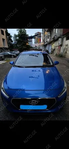 Hyundai Elantra GT 2018 — photo 2